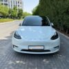 Tesla model Y  2024